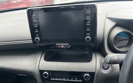 Toyota Yaris Cross, 2020 год, 1 400 000 рублей, 6 фотография