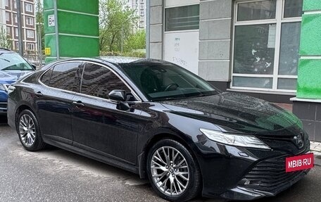 Toyota Camry, 2020 год, 2 450 000 рублей, 5 фотография
