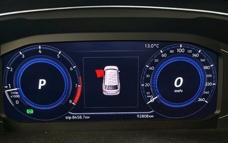 Volkswagen Tiguan II, 2019 год, 1 690 000 рублей, 2 фотография