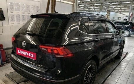 Volkswagen Tiguan II, 2019 год, 1 690 000 рублей, 4 фотография