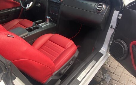 Ford Mustang VI рестайлинг, 2007 год, 3 050 000 рублей, 13 фотография