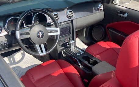 Ford Mustang VI рестайлинг, 2007 год, 3 050 000 рублей, 17 фотография