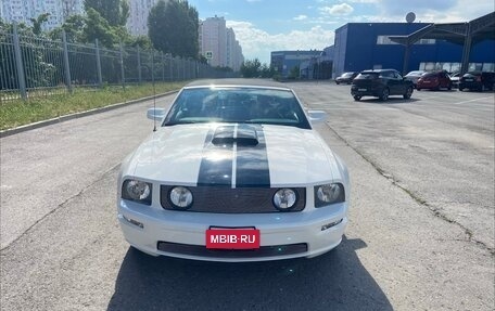 Ford Mustang VI рестайлинг, 2007 год, 3 050 000 рублей, 16 фотография
