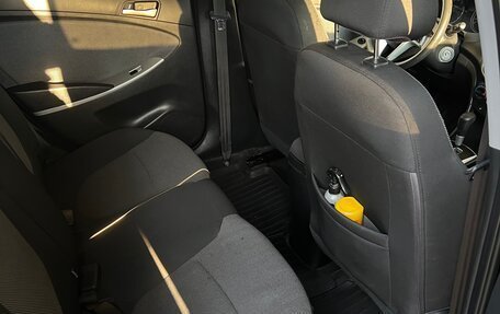 Hyundai Solaris II рестайлинг, 2012 год, 770 000 рублей, 11 фотография