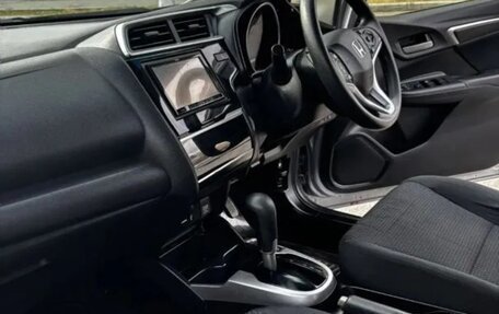 Honda Fit III, 2018 год, 1 300 000 рублей, 4 фотография