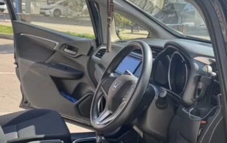 Honda Fit III, 2018 год, 1 300 000 рублей, 6 фотография