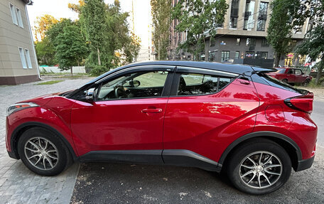 Toyota C-HR I рестайлинг, 2019 год, 1 950 000 рублей, 5 фотография
