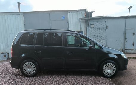 Volkswagen Touran III, 2009 год, 380 000 рублей, 5 фотография
