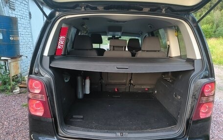 Volkswagen Touran III, 2009 год, 380 000 рублей, 4 фотография
