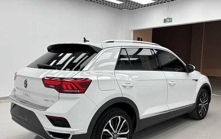 Volkswagen T-Roc I, 2022 год, 1 600 000 рублей, 4 фотография