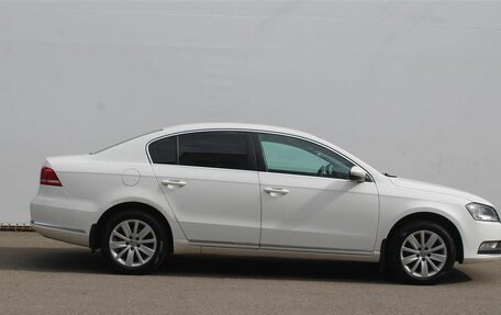Volkswagen Passat B7, 2011 год, 970 000 рублей, 4 фотография