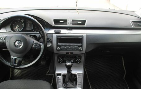 Volkswagen Passat B7, 2011 год, 970 000 рублей, 14 фотография