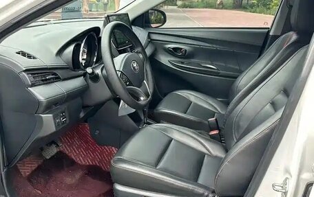 Toyota Yaris XP150 рестайлинг, 2023 год, 1 420 000 рублей, 8 фотография
