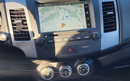 Mitsubishi Outlander III рестайлинг 3, 2011 год, 1 200 000 рублей, 4 фотография