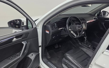 Volkswagen Tiguan II, 2022 год, 4 210 000 рублей, 6 фотография