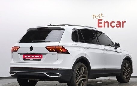 Volkswagen Tiguan II, 2022 год, 4 210 000 рублей, 3 фотография