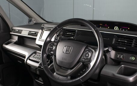 Honda Stepwgn IV, 2017 год, 2 090 000 рублей, 11 фотография
