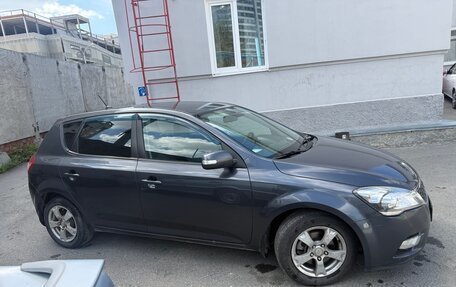 KIA cee'd I рестайлинг, 2010 год, 700 000 рублей, 2 фотография