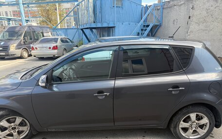 KIA cee'd I рестайлинг, 2010 год, 700 000 рублей, 3 фотография