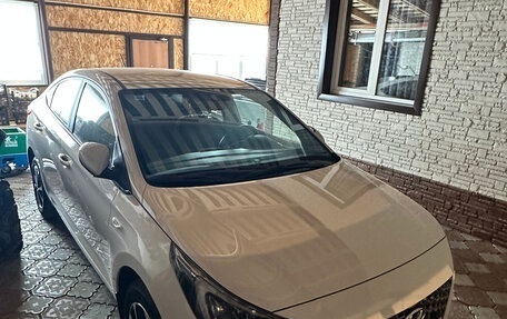 Hyundai Solaris II рестайлинг, 2021 год, 1 750 000 рублей, 8 фотография