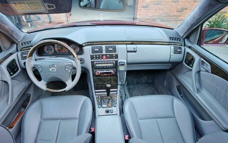 Mercedes-Benz E-Класс, 2002 год, 2 650 000 рублей, 15 фотография