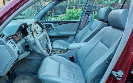 Mercedes-Benz E-Класс, 2002 год, 2 650 000 рублей, 17 фотография