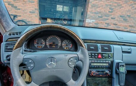 Mercedes-Benz E-Класс, 2002 год, 2 650 000 рублей, 23 фотография
