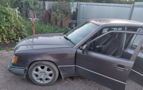 Mercedes-Benz E-Класс, 1992 год, 260 000 рублей, 7 фотография