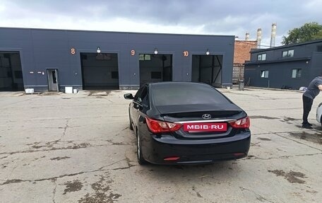 Hyundai Sonata VI, 2011 год, 950 000 рублей, 7 фотография