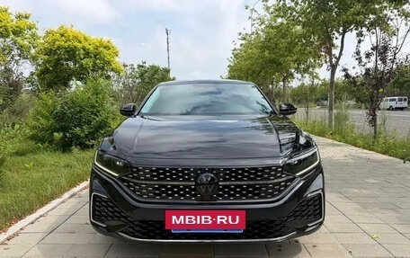 Volkswagen Passat B8 рестайлинг, 2022 год, 2 400 000 рублей, 2 фотография