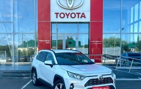 Toyota RAV4, 2021 год, 3 680 000 рублей, 3 фотография