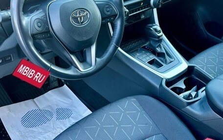 Toyota RAV4, 2021 год, 3 680 000 рублей, 16 фотография