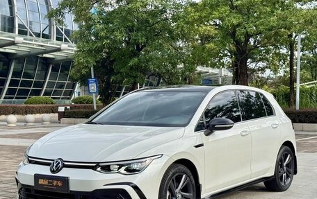 Volkswagen Golf VIII, 2023 год, 1 880 000 рублей, 3 фотография