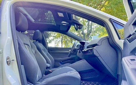 Volkswagen Golf VIII, 2023 год, 1 880 000 рублей, 16 фотография