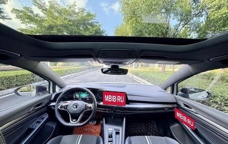 Volkswagen Golf VIII, 2023 год, 1 880 000 рублей, 18 фотография