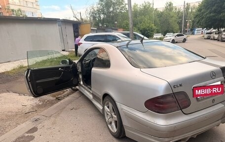 Mercedes-Benz CLK-Класс, 1999 год, 500 000 рублей, 2 фотография