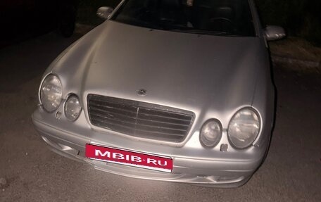 Mercedes-Benz CLK-Класс, 1999 год, 500 000 рублей, 14 фотография