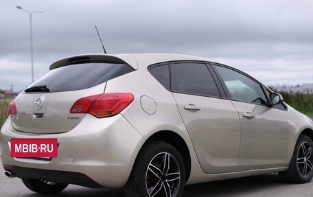 Opel Astra J, 2011 год, 630 000 рублей, 5 фотография