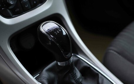 Opel Astra J, 2011 год, 630 000 рублей, 14 фотография