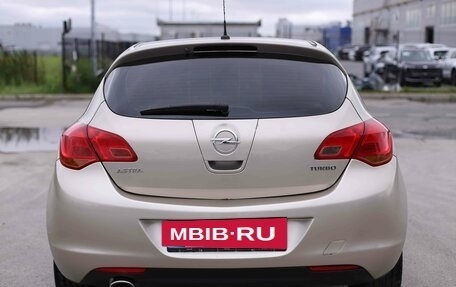 Opel Astra J, 2011 год, 630 000 рублей, 6 фотография