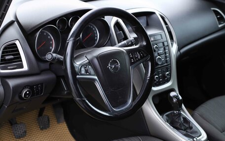 Opel Astra J, 2011 год, 630 000 рублей, 13 фотография