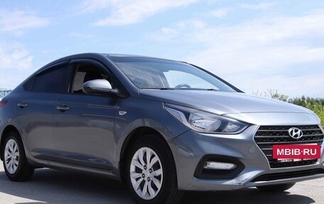 Hyundai Solaris II рестайлинг, 2017 год, 1 113 000 рублей, 3 фотография