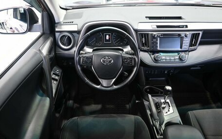 Toyota RAV4, 2015 год, 2 129 900 рублей, 13 фотография