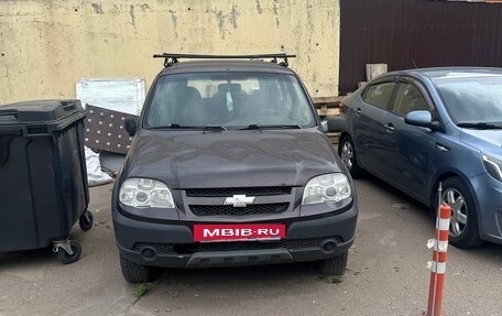 Chevrolet Niva I рестайлинг, 2010 год, 110 000 рублей, 2 фотография