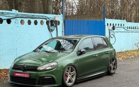 Volkswagen Golf R VII, 2012 год, 1 600 000 рублей, 1 фотография