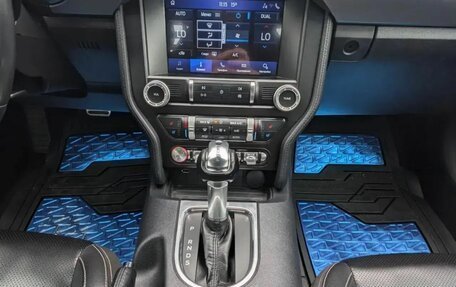 Ford Mustang VI рестайлинг, 2021 год, 3 260 000 рублей, 26 фотография