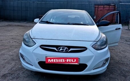 Hyundai Solaris II рестайлинг, 2014 год, 499 999 рублей, 3 фотография