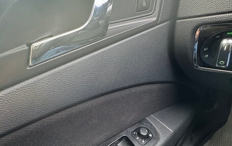 Skoda Superb III рестайлинг, 2013 год, 999 000 рублей, 7 фотография