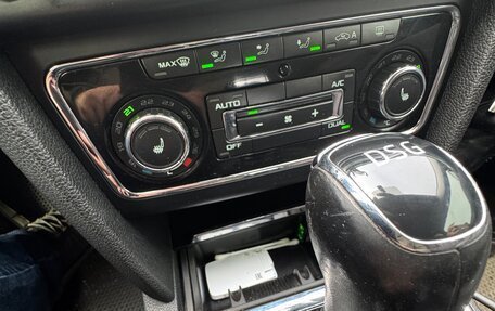 Skoda Superb III рестайлинг, 2013 год, 999 000 рублей, 6 фотография