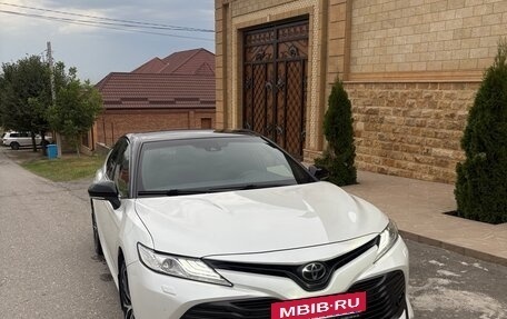 Toyota Camry, 2020 год, 2 400 000 рублей, 2 фотография